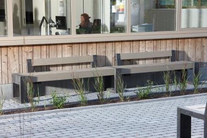 Govaplast zitbanken bij Placora Outdoor Oostende